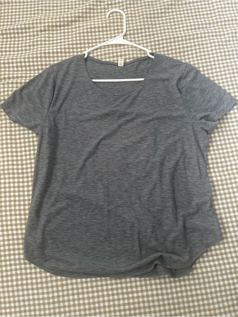 Under Armour Women’s Gray Short Sleeve Performance Tee